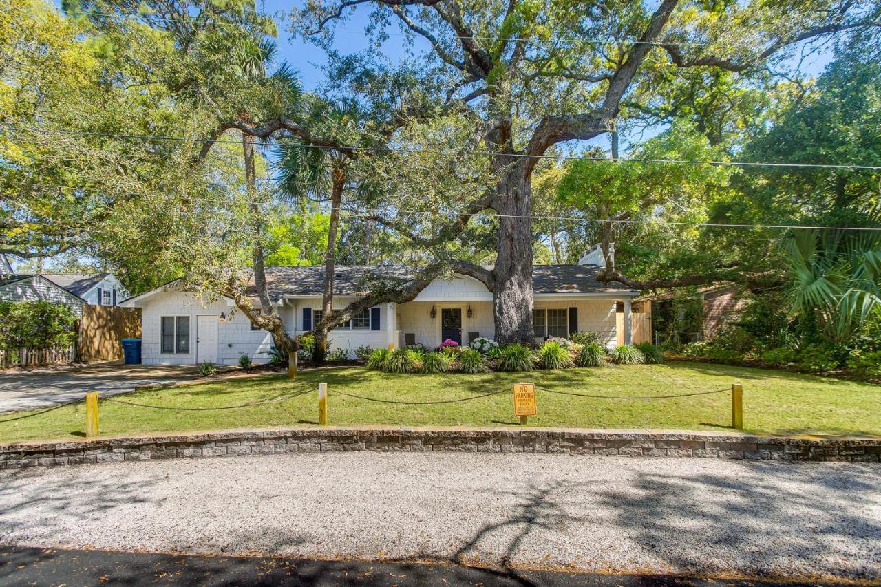 Spacious St Simons Island Vacation Rental With Pool! St. Simons Island Ngoại thất bức ảnh